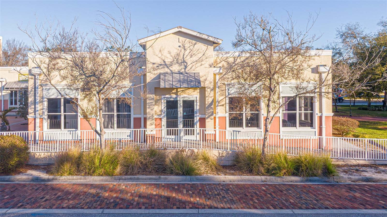 Listing photo id 19 for 351 Bay Drive