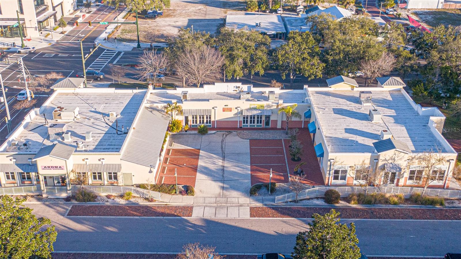 Listing photo id 1 for 351 Bay Drive