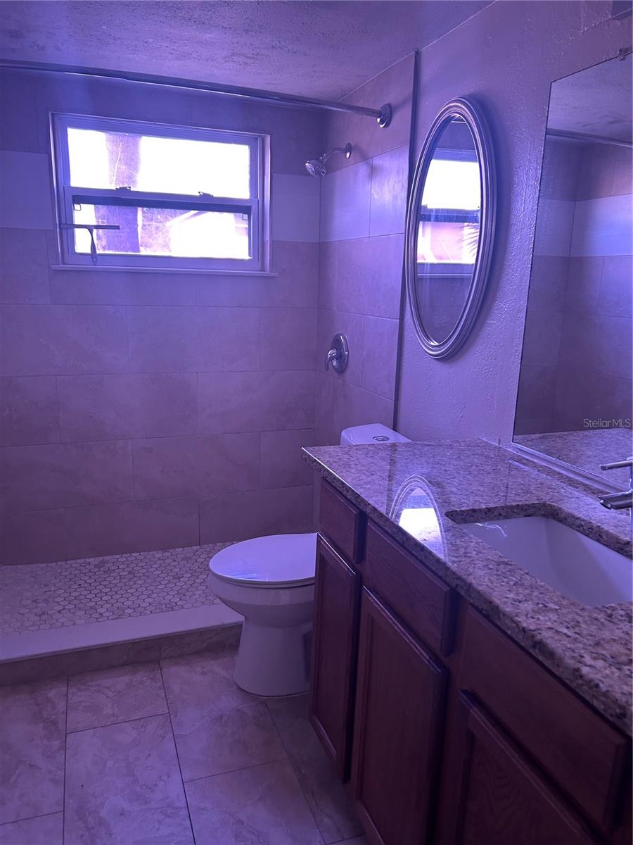 Image 2 of 7 For 710 Michigan Court 2