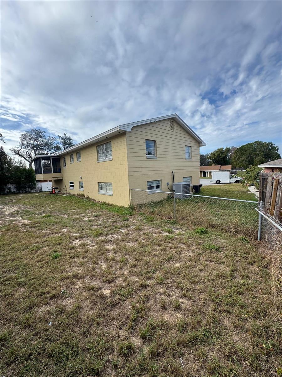 Image 19 of 26 For 1737 Peachwood Lane