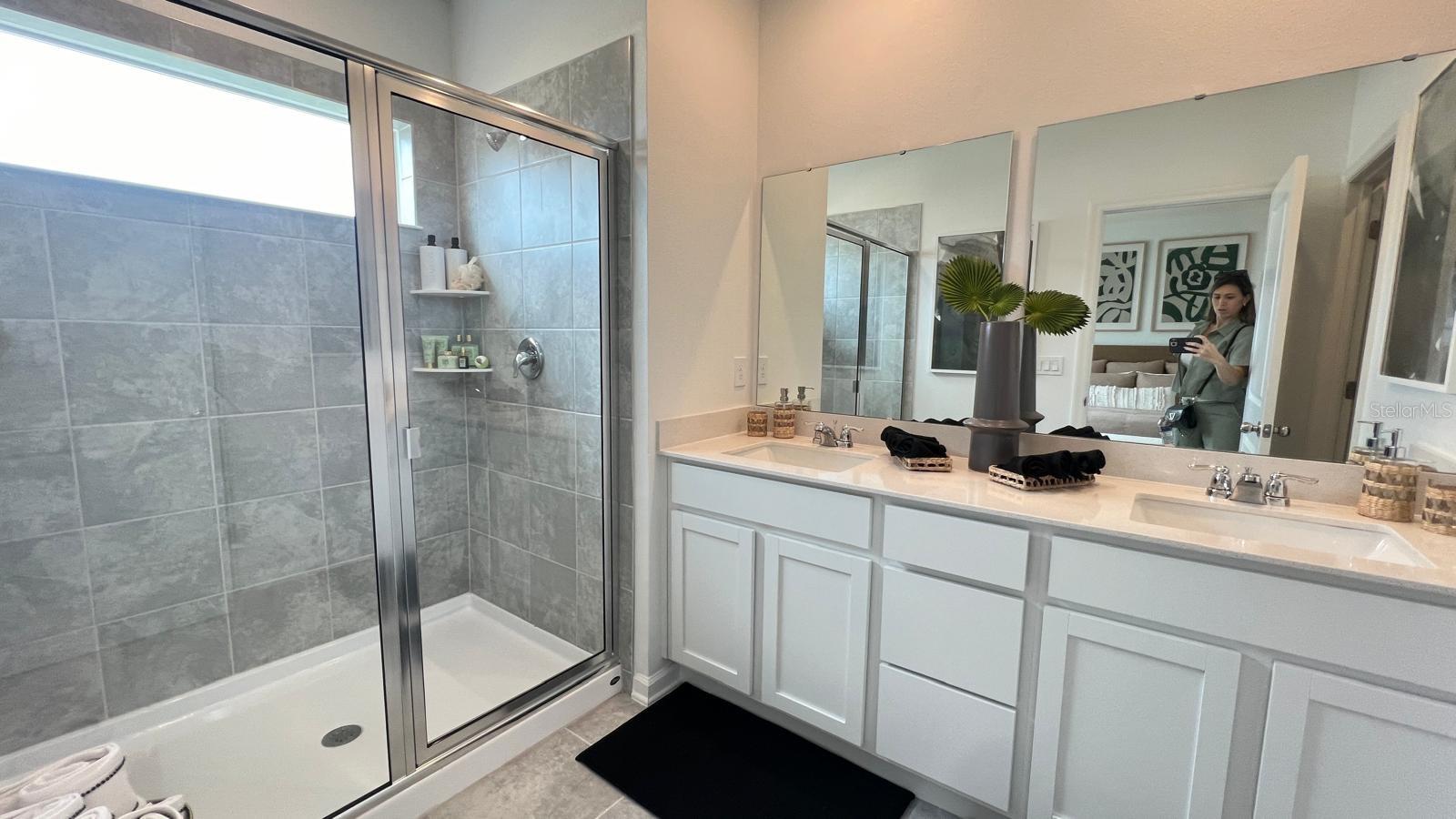 Image 43 of 47 For 2821 Pierr Street