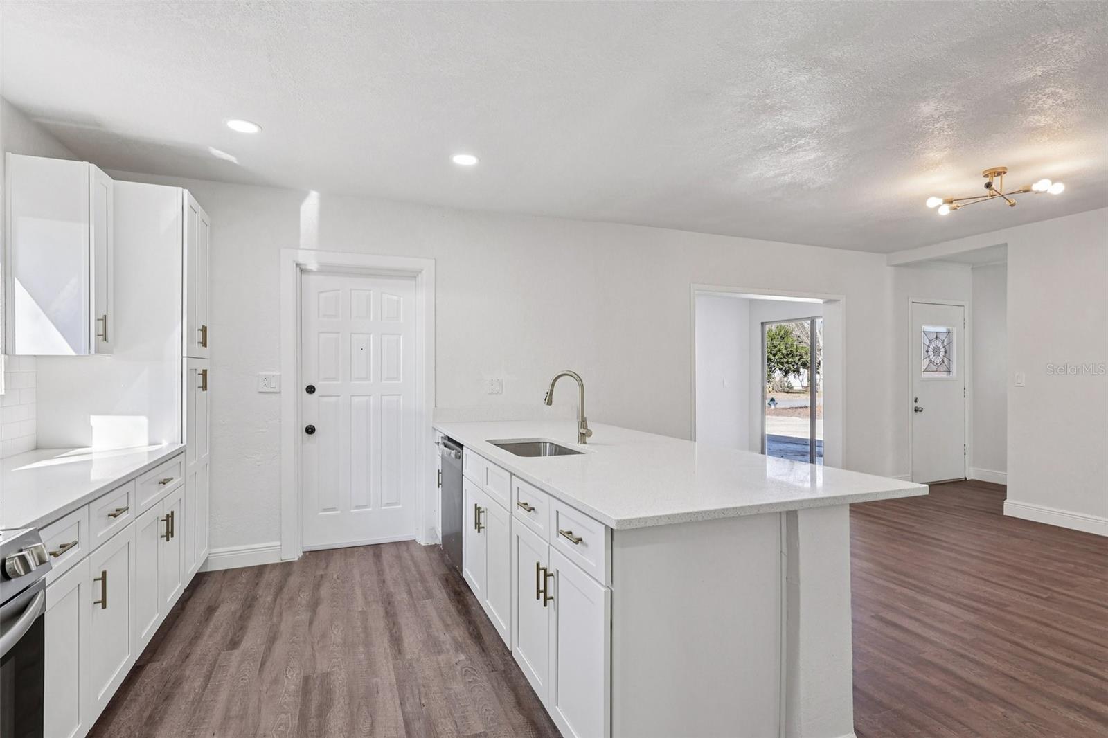 Image 22 of 41 For 6709 Hill Top Road