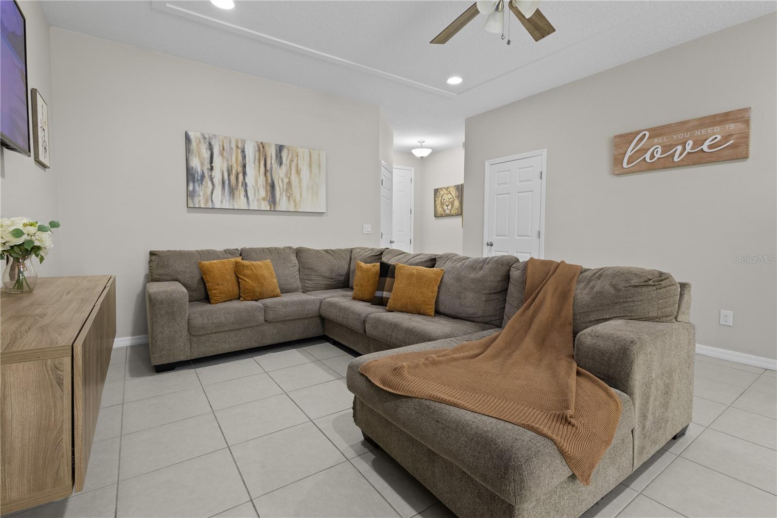 Image 4 of 30 For 6989 Tussilago Way