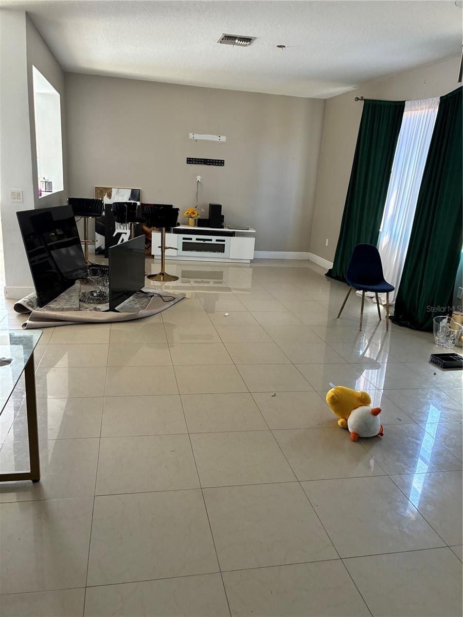 Image 3 of 8 For 1714 Minnow Court