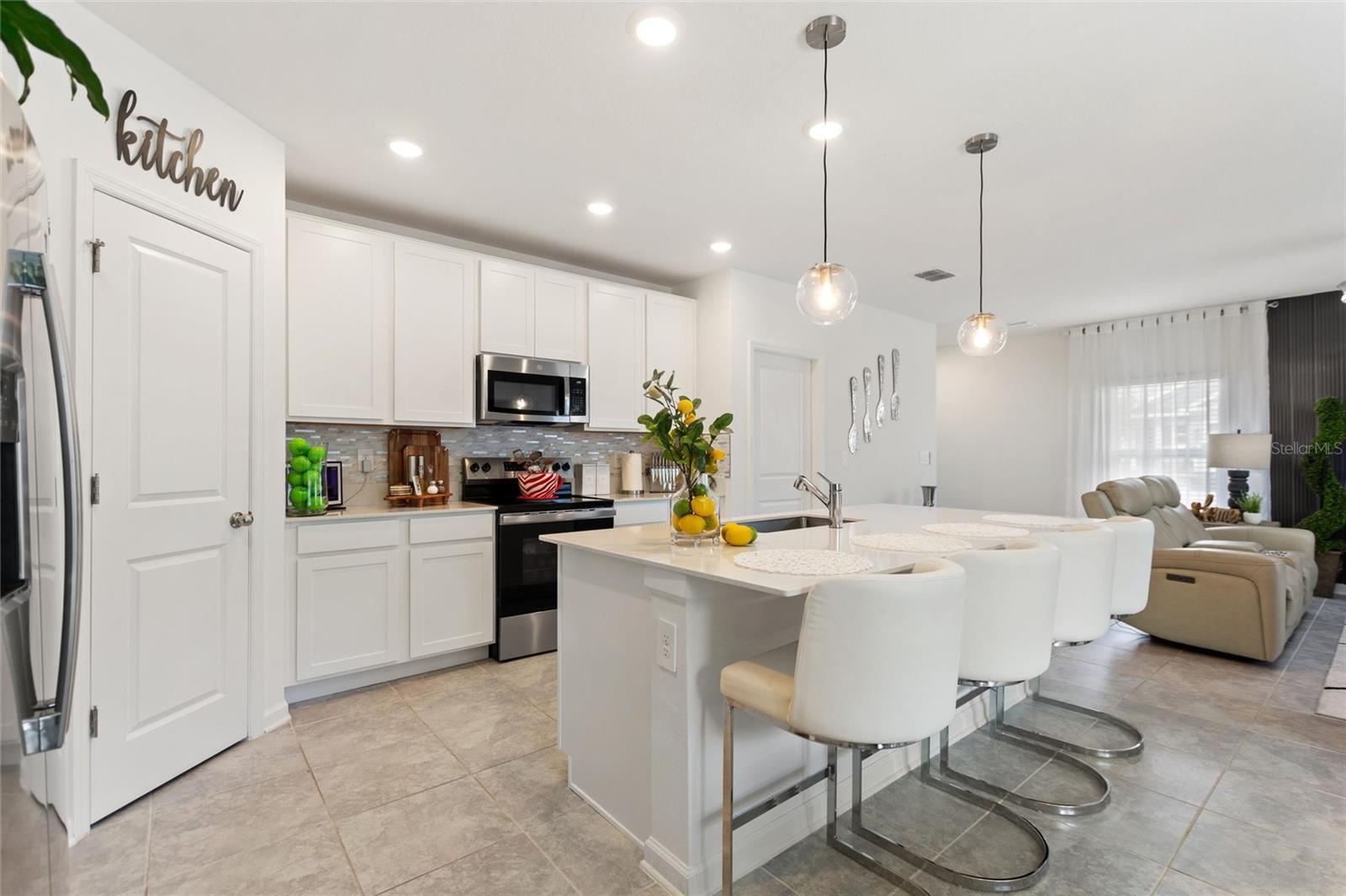 Image 12 of 43 For 1903 Niagra Drive