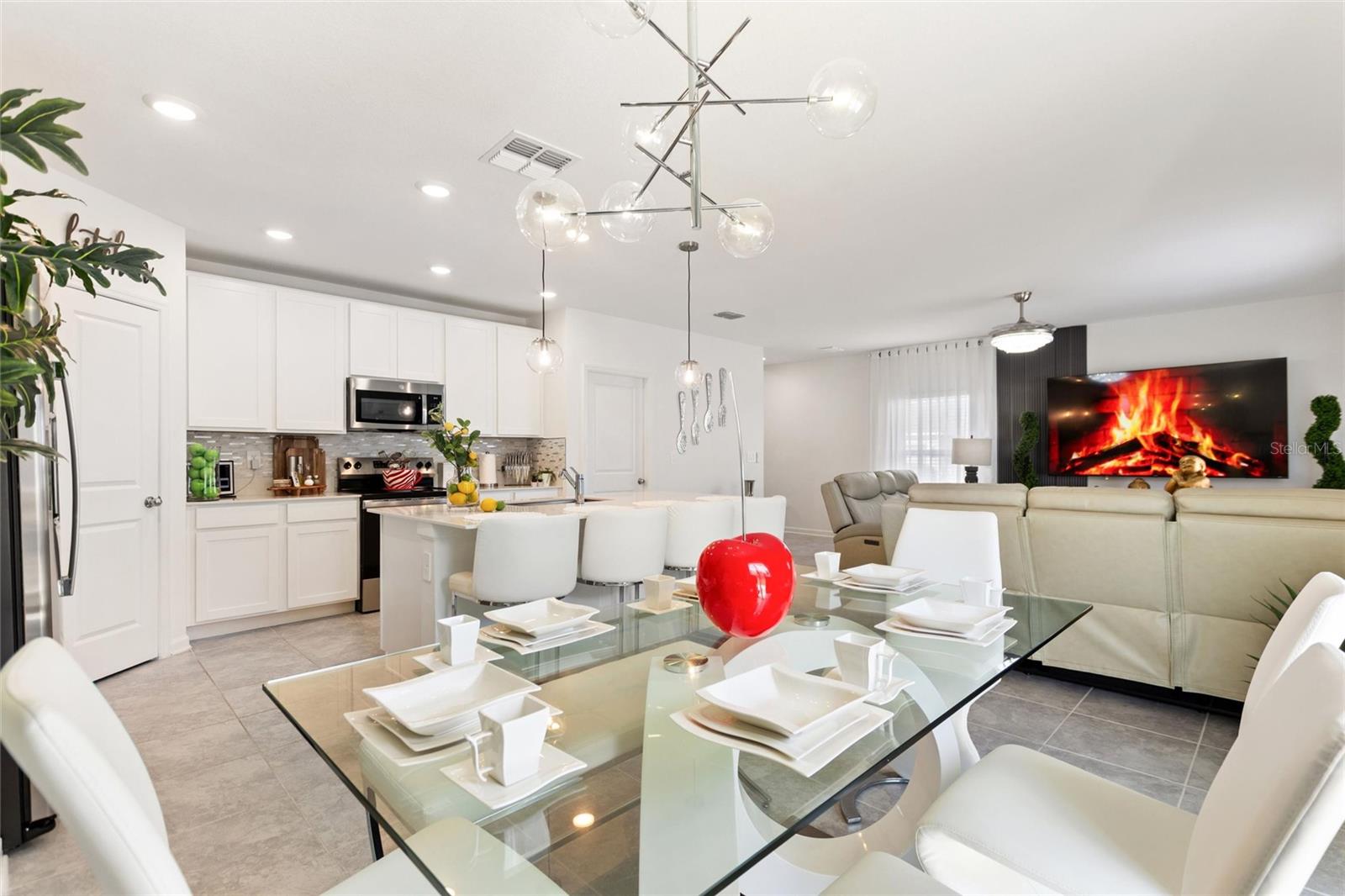 Image 15 of 43 For 1903 Niagra Drive