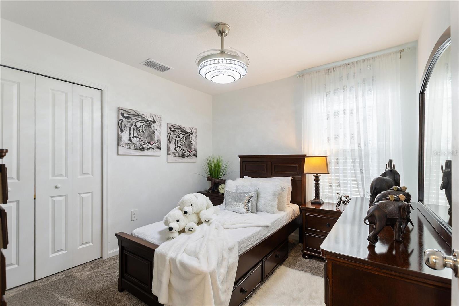 Image 24 of 43 For 1903 Niagra Drive