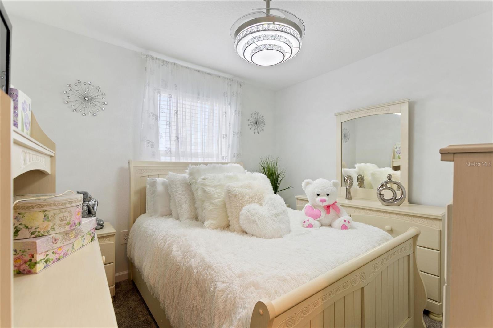 Image 32 of 43 For 1903 Niagra Drive