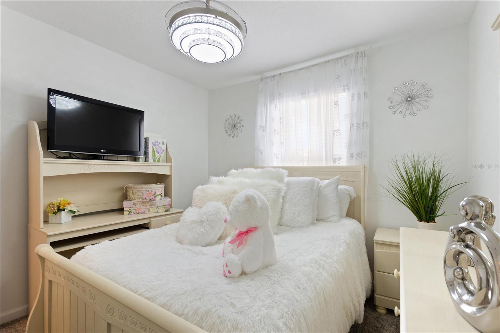 Image 33 of 43 For 1903 Niagra Drive