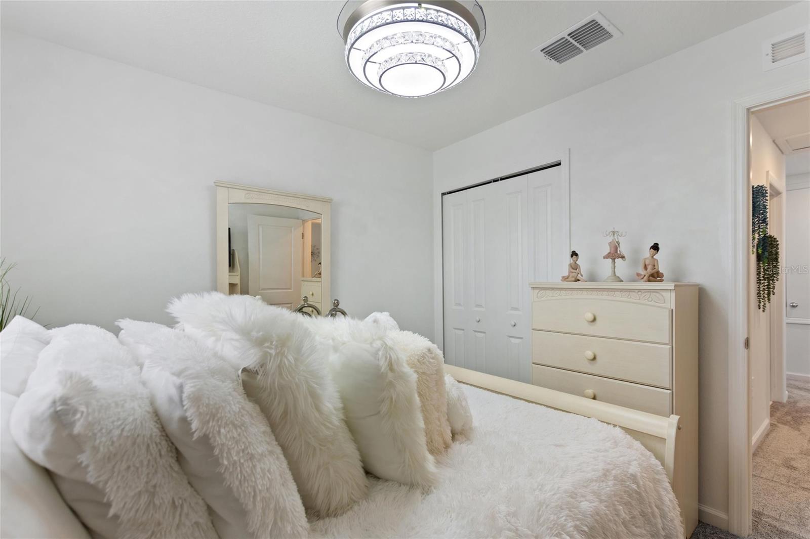 Image 34 of 43 For 1903 Niagra Drive