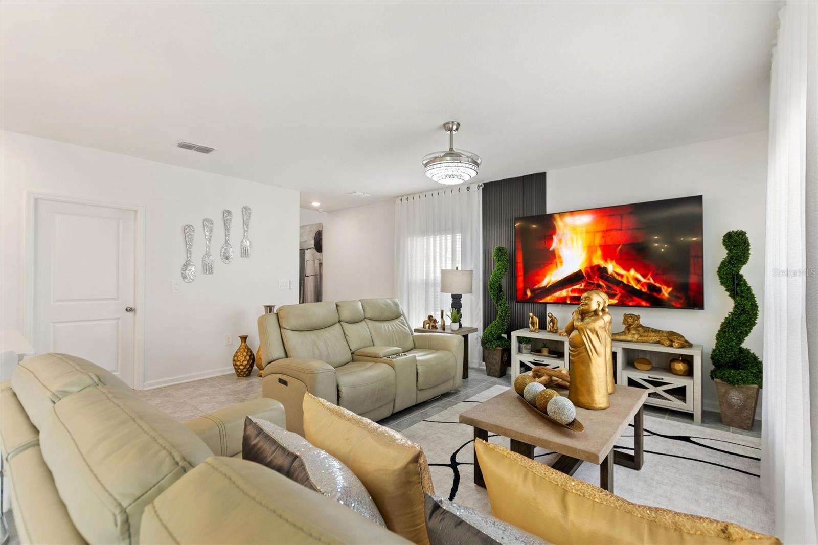 Image 9 of 43 For 1903 Niagra Drive