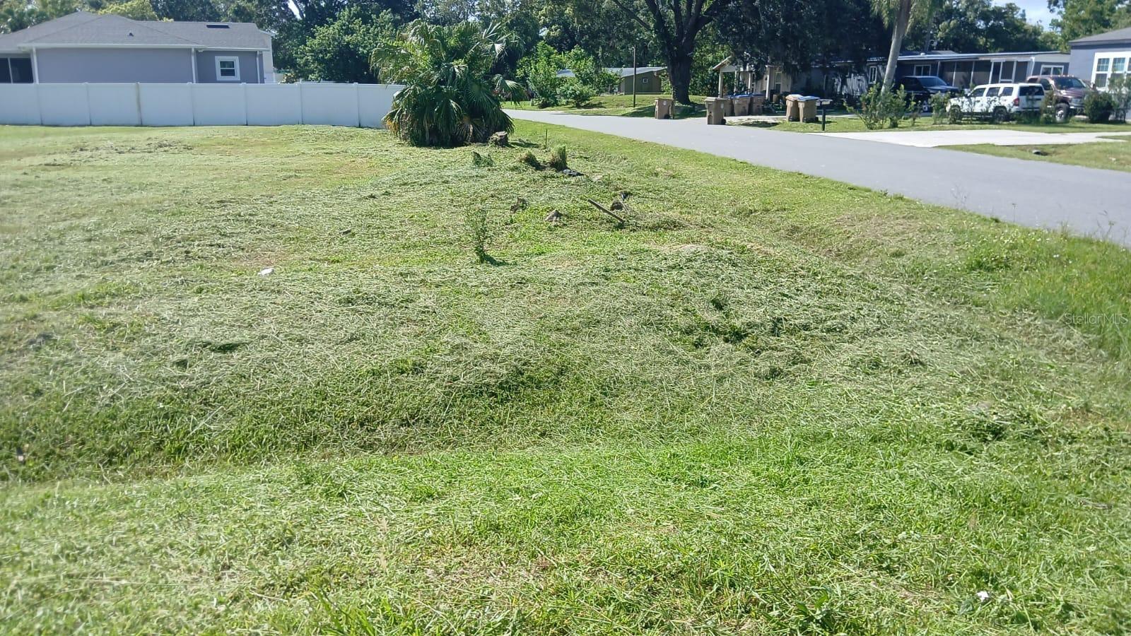 Listing photo id 0 for 2778 Tropical Lake Drive