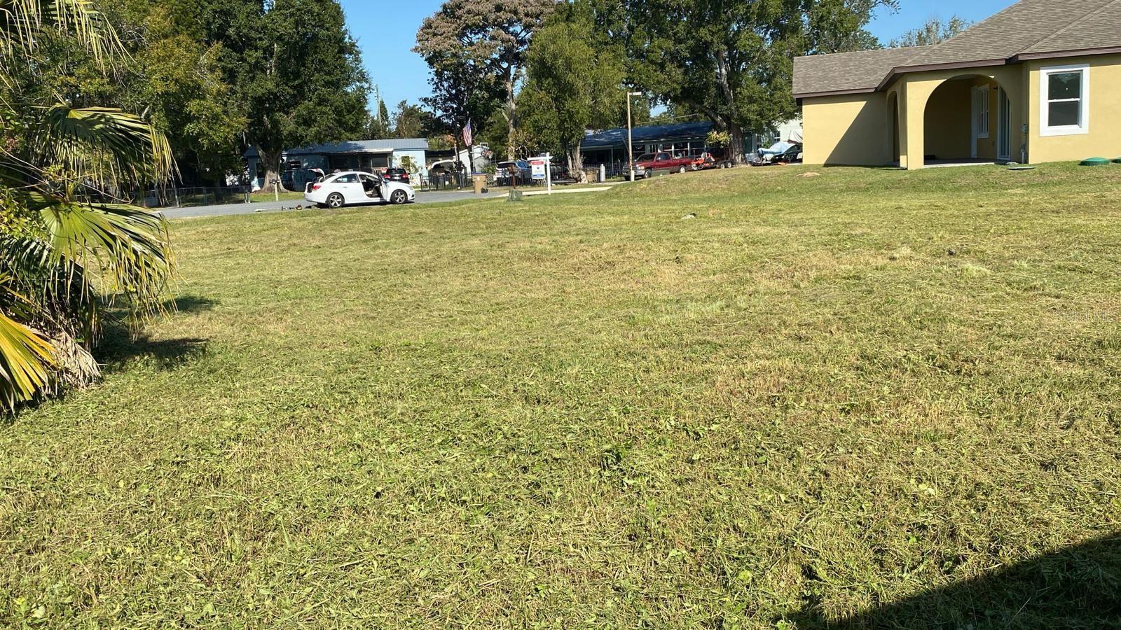 Listing photo id 1 for 2778 Tropical Lake Drive