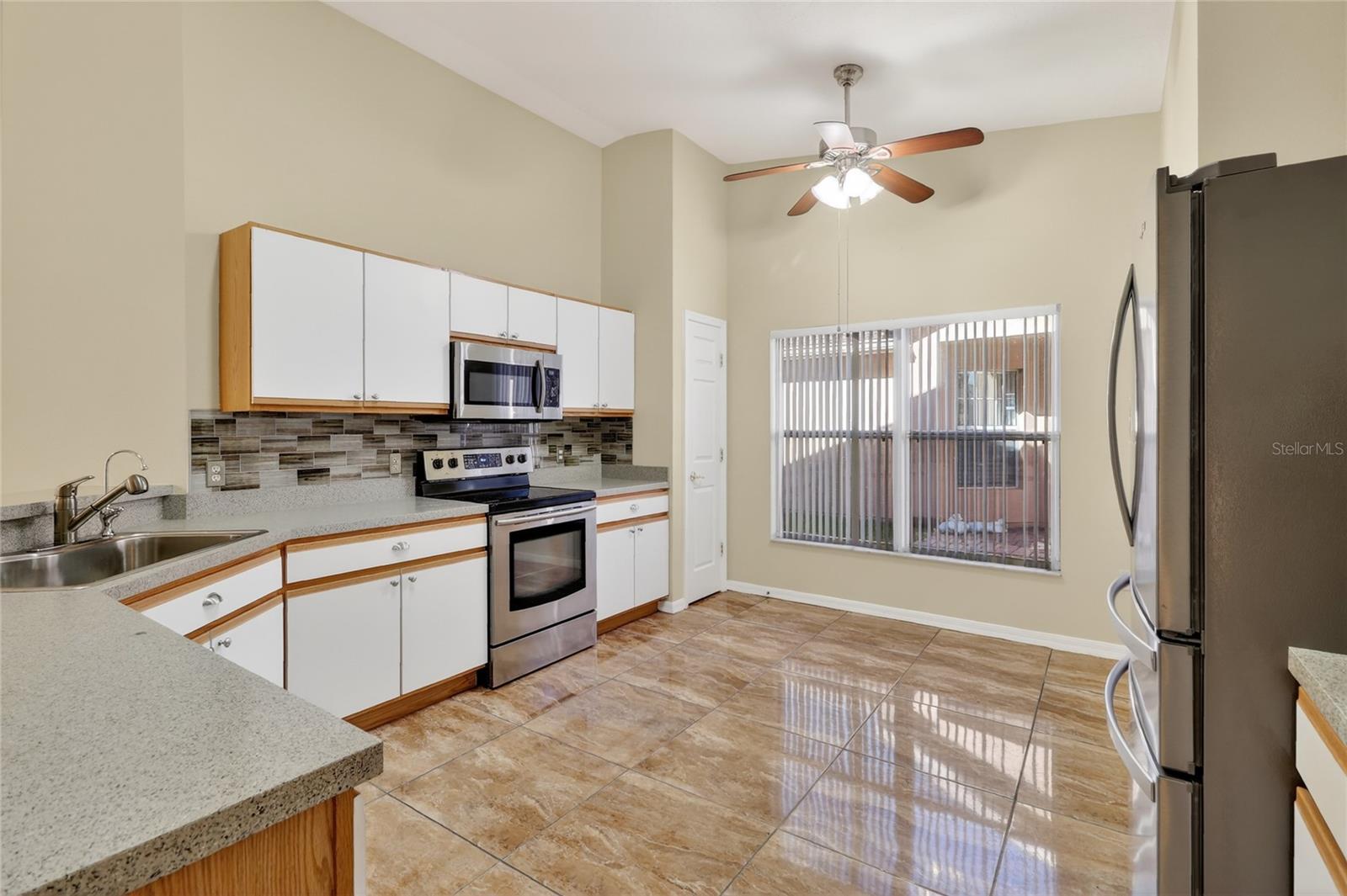 Image 15 of 41 For 156 Grand Canal Drive