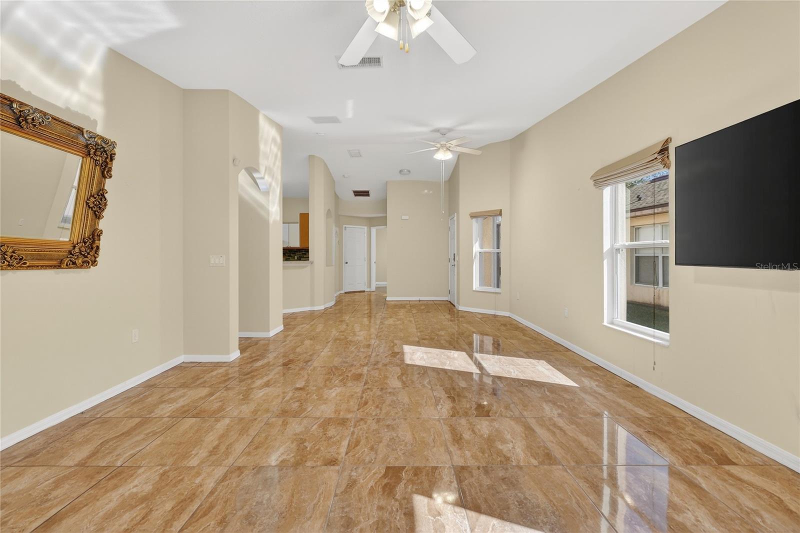 Image 18 of 41 For 156 Grand Canal Drive