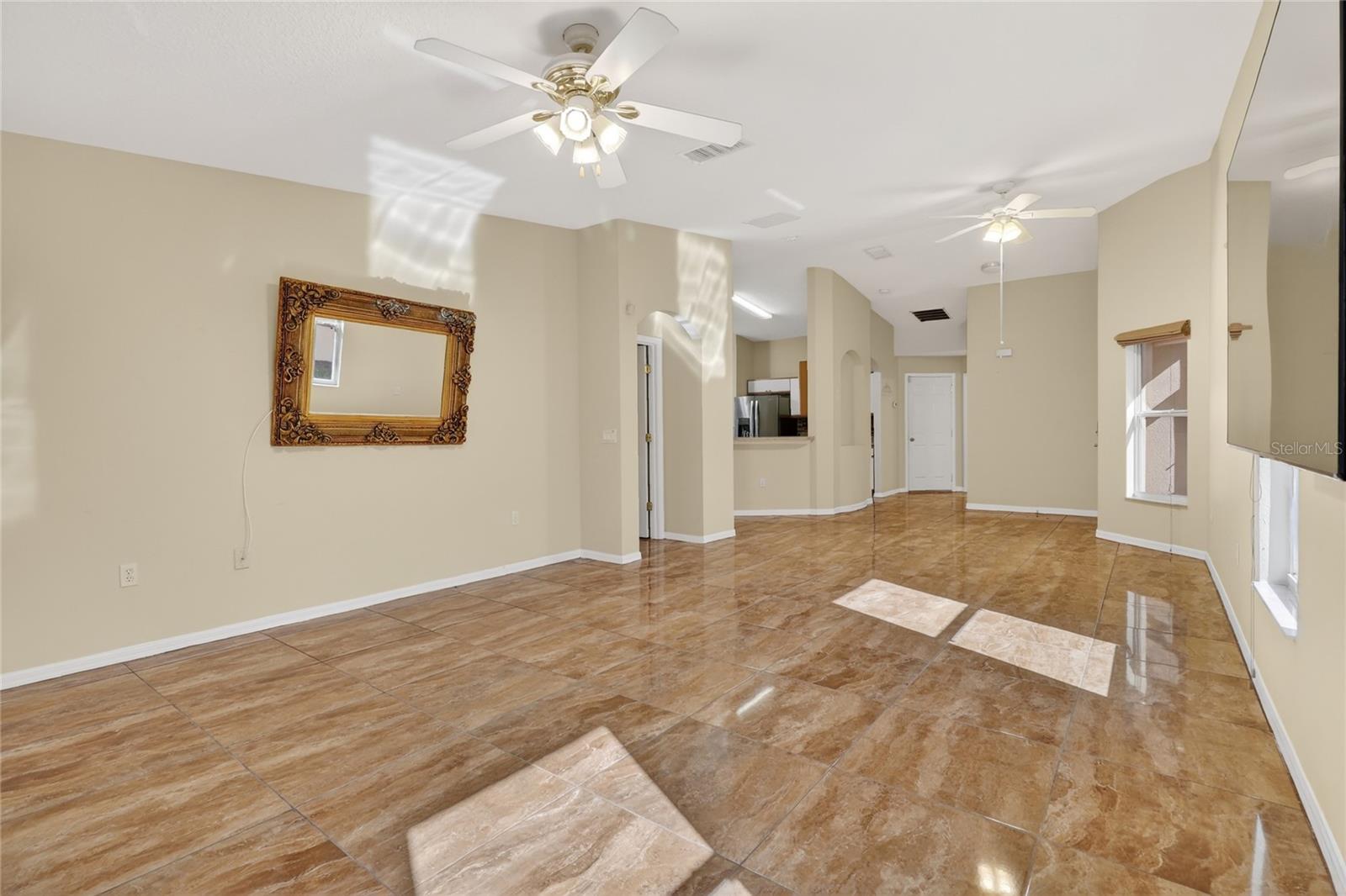 Image 21 of 41 For 156 Grand Canal Drive