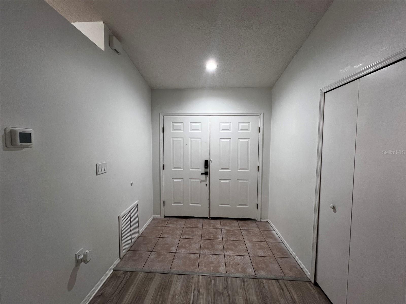 Image 13 of 23 For 6042 Brookhill Cir