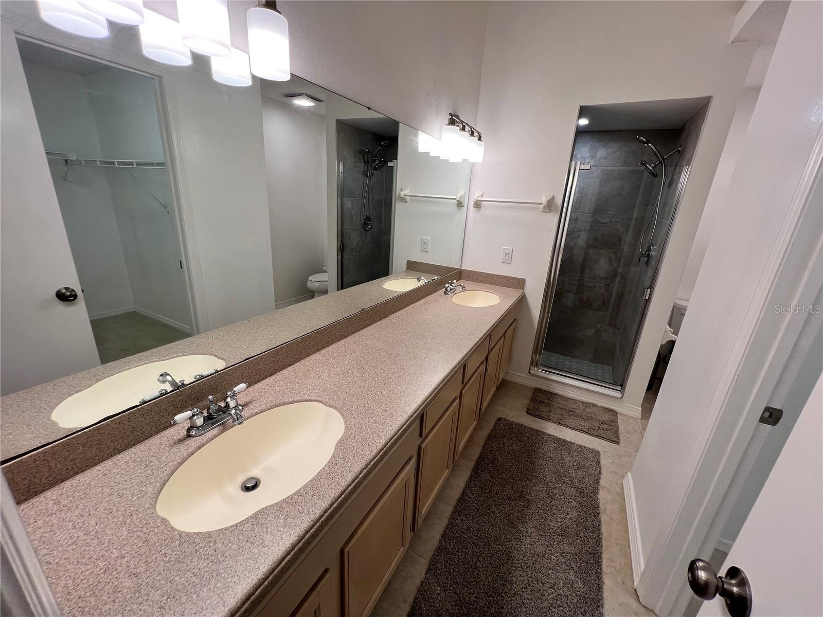 Image 18 of 23 For 6042 Brookhill Cir