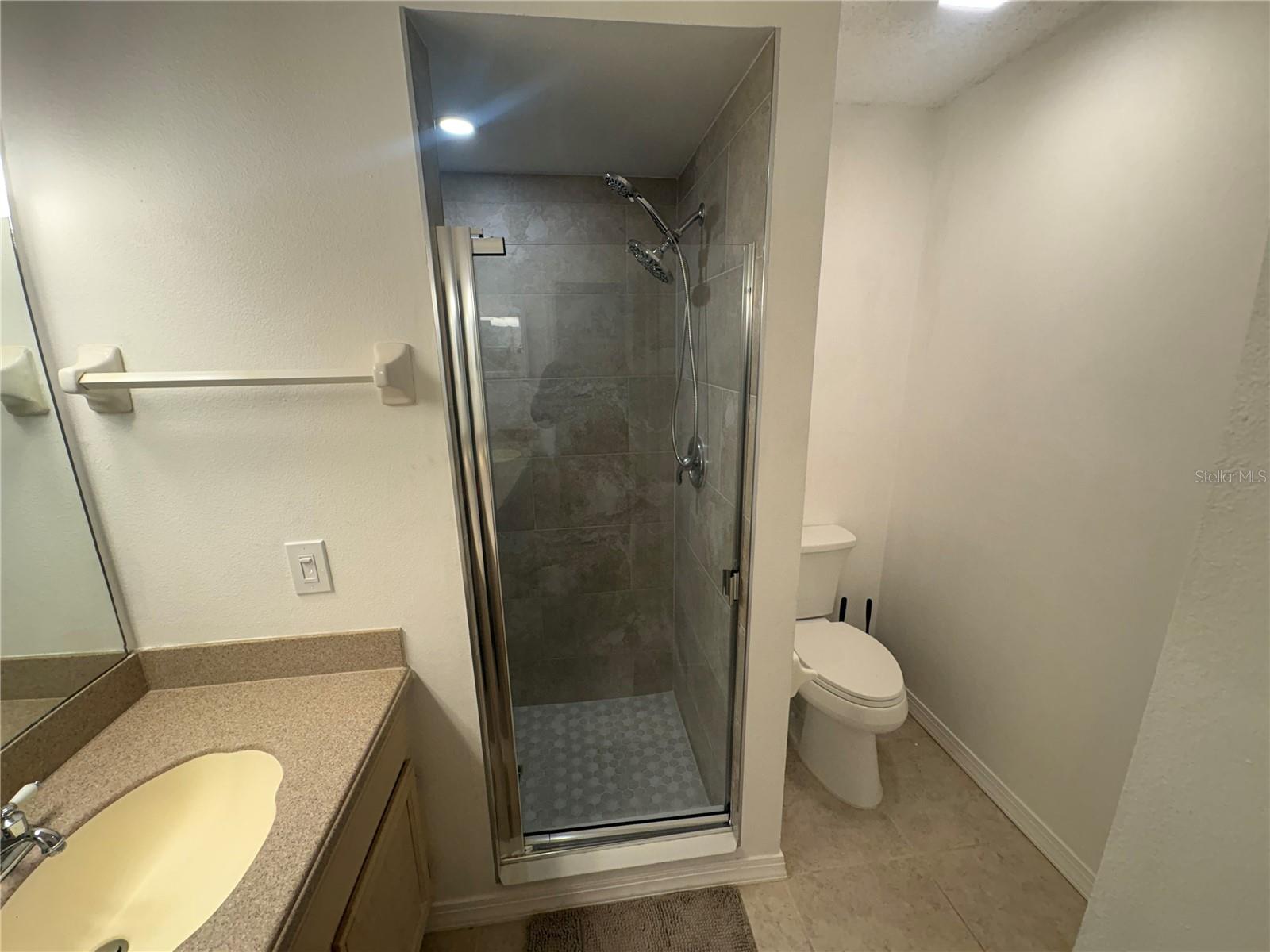 Image 23 of 23 For 6042 Brookhill Cir