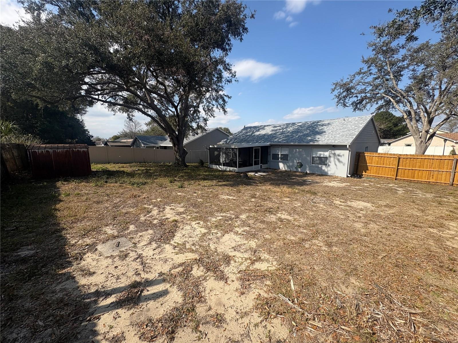 Image 7 of 23 For 6042 Brookhill Cir