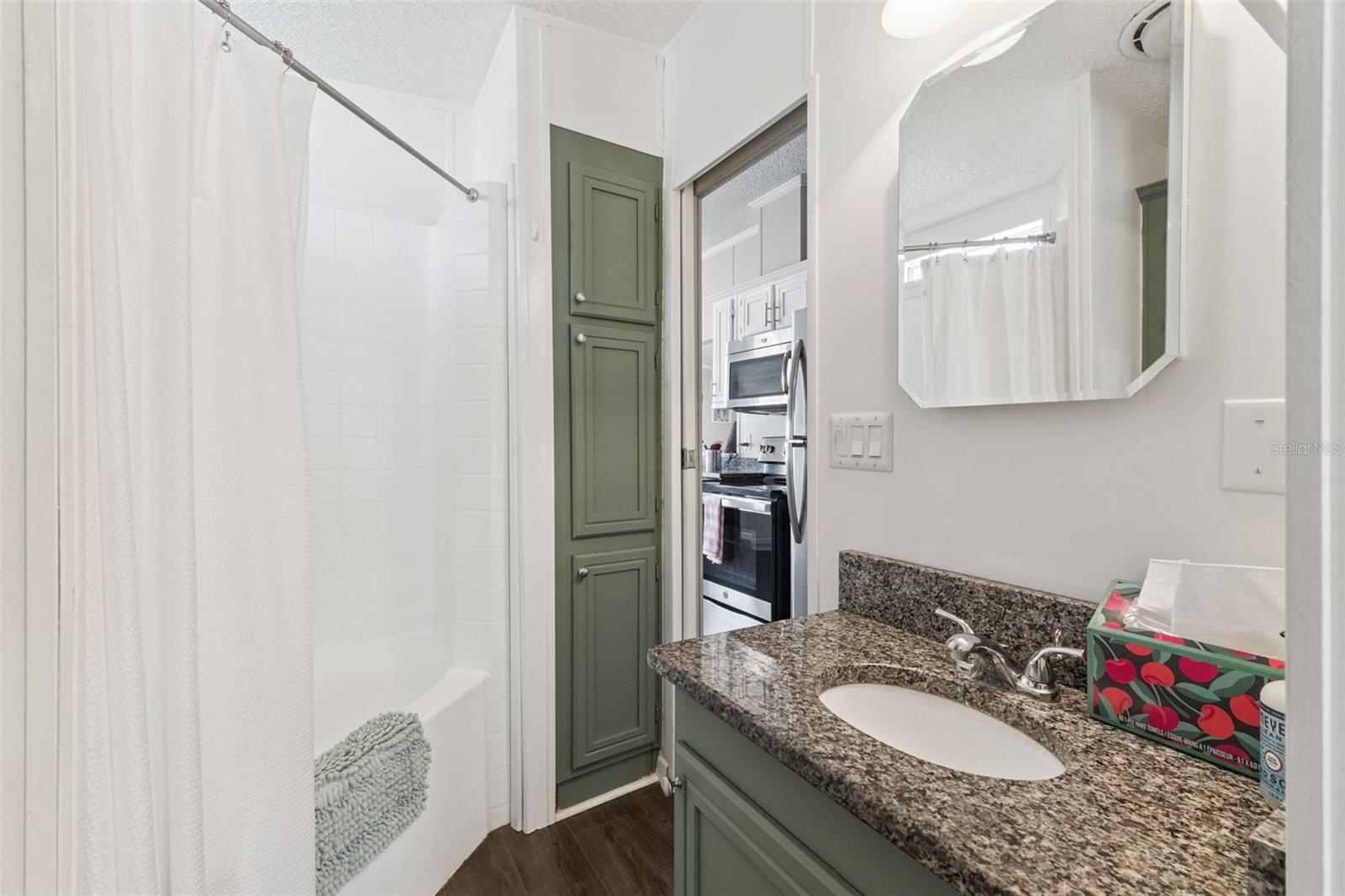 Image 17 of 42 For 9000 Us Highway 192  282