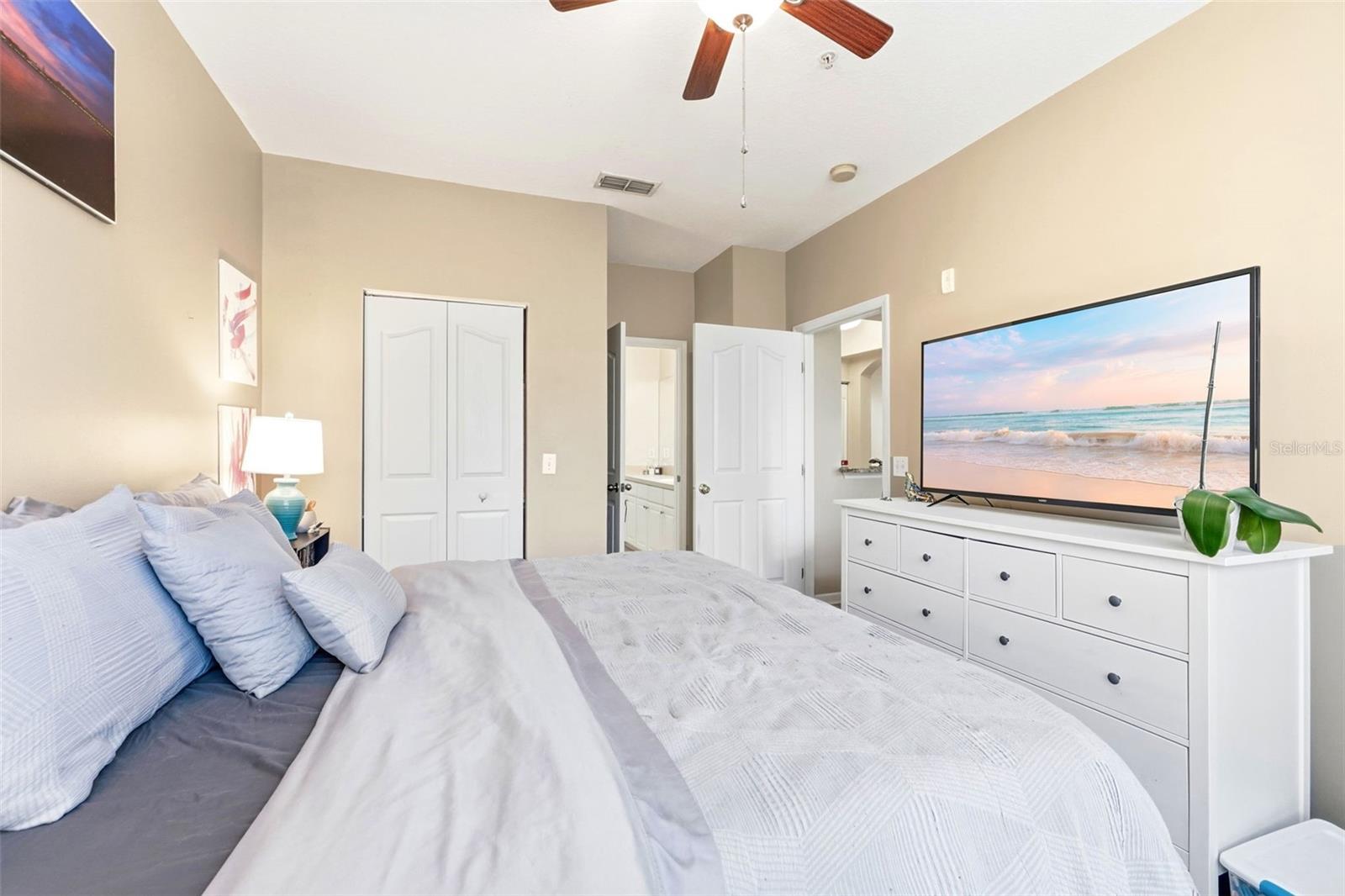 Image 16 of 27 For 12837 Madison Pointe Circle 208