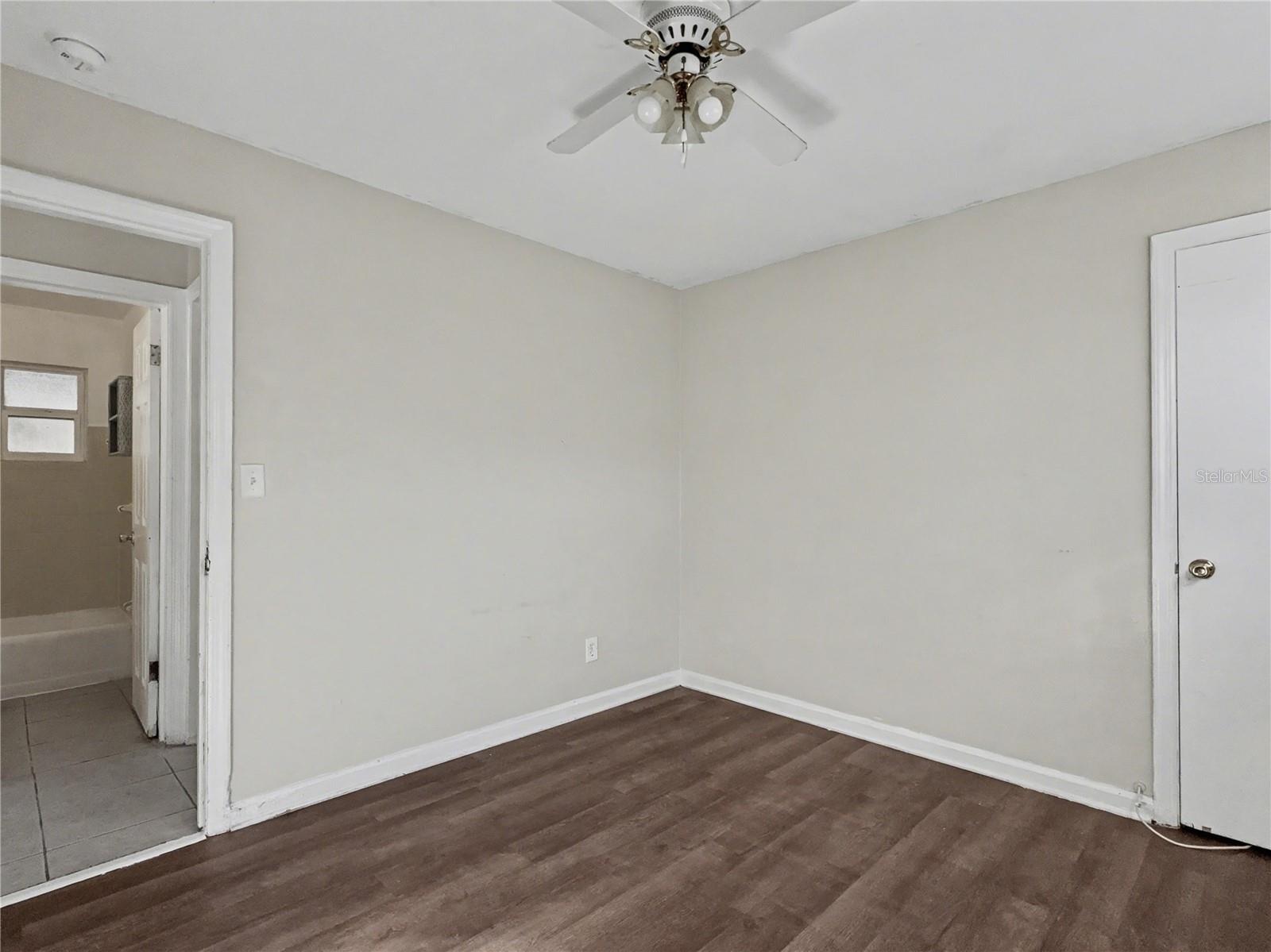 Image 14 of 17 For 42 Princeton Avenue