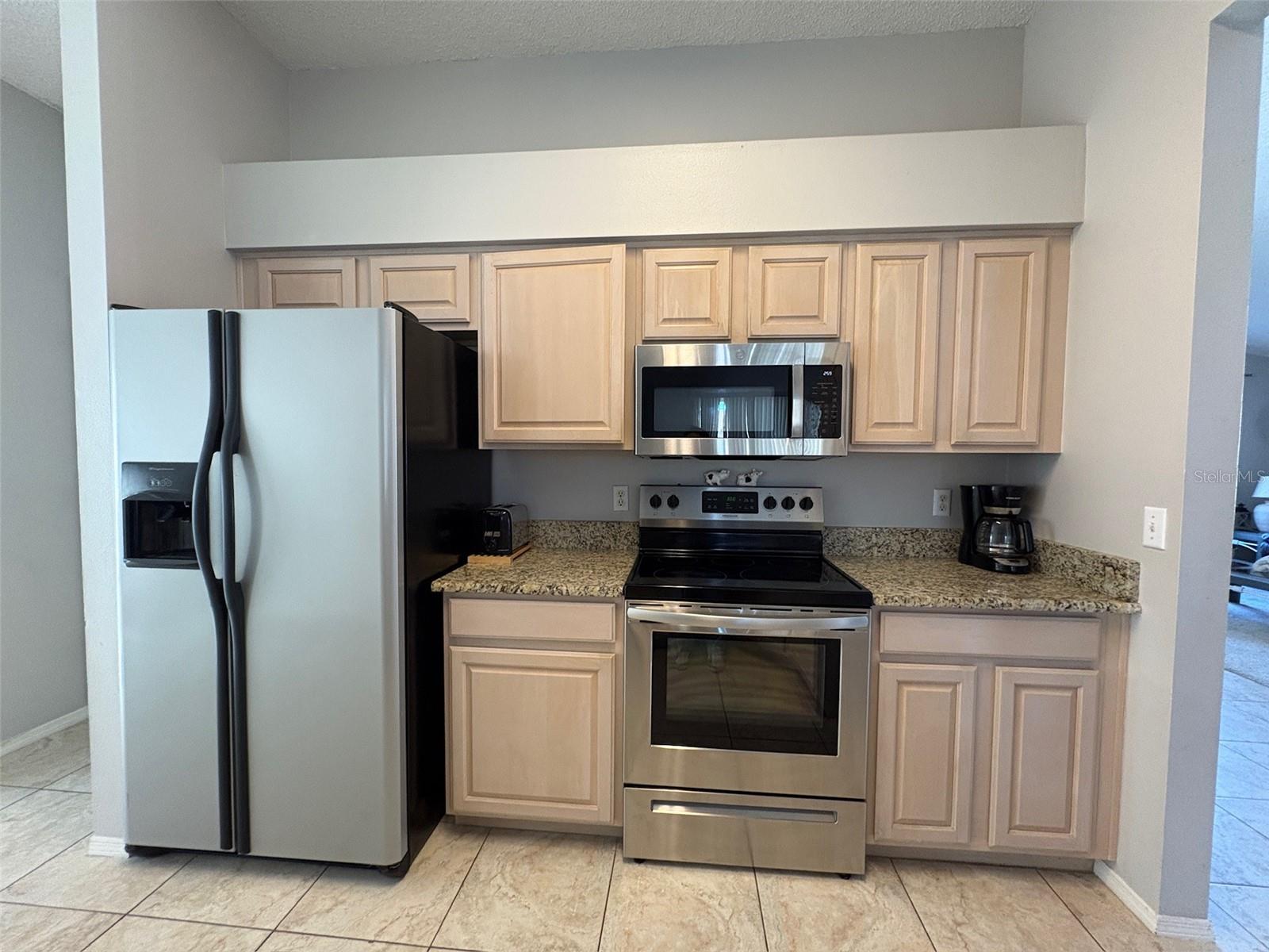 Image 7 of 18 For 2598 Chatham Circle