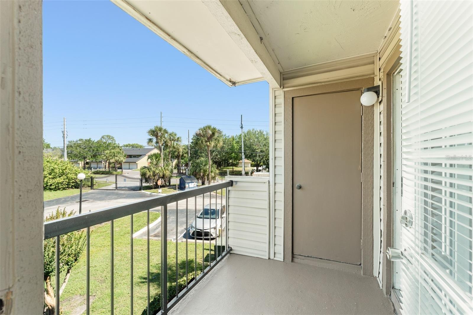 Image 13 of 17 For 1932 Lake Atriums Circle 69