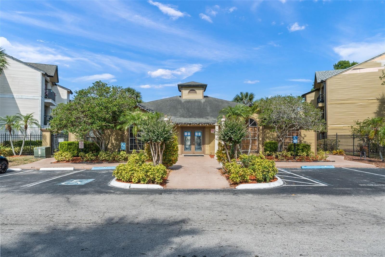 Image 15 of 17 For 1932 Lake Atriums Circle 69