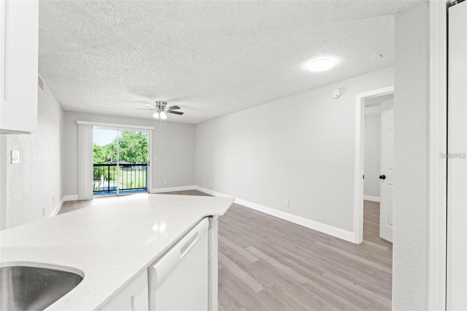 Image 7 of 17 For 1932 Lake Atriums Circle 69