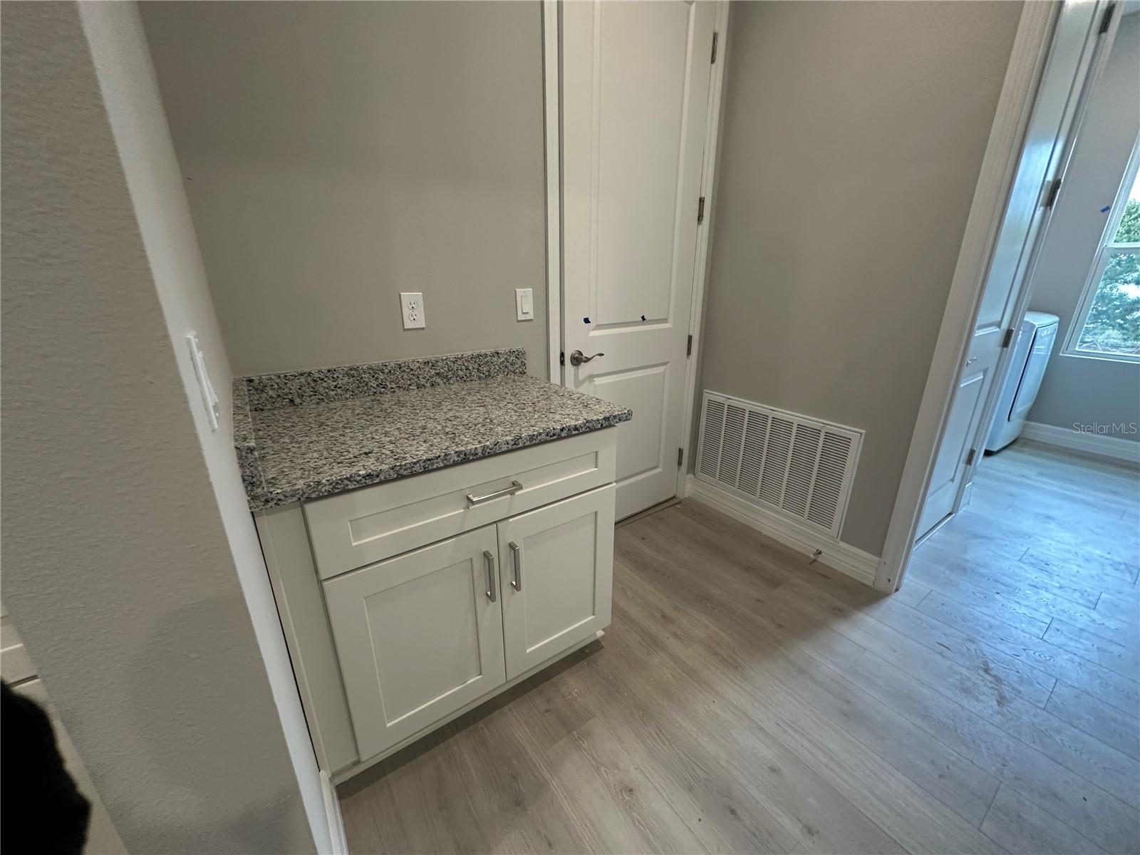 Image 15 of 28 For 9 Mimosa Court W