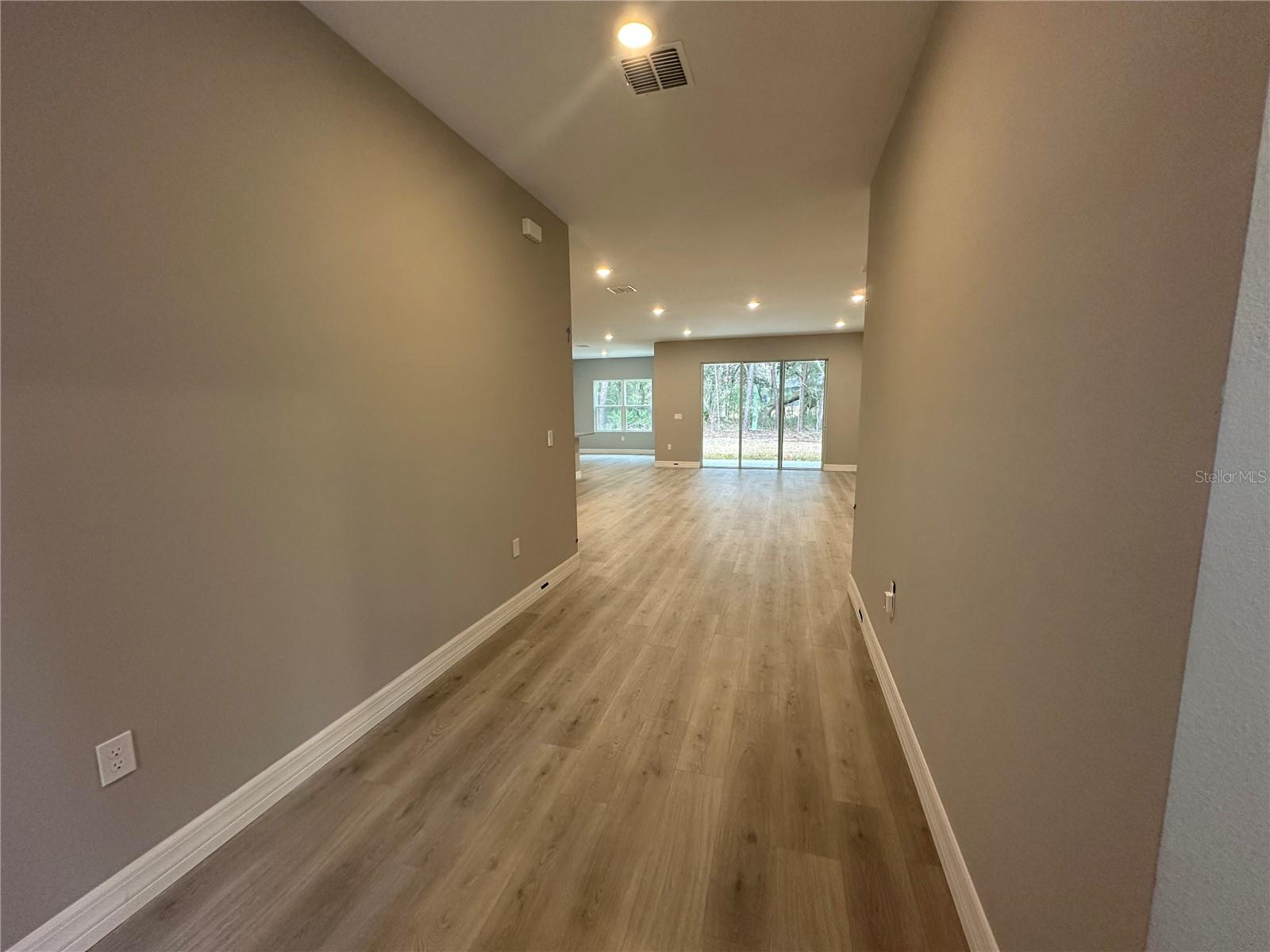 Image 16 of 28 For 9 Mimosa Court W