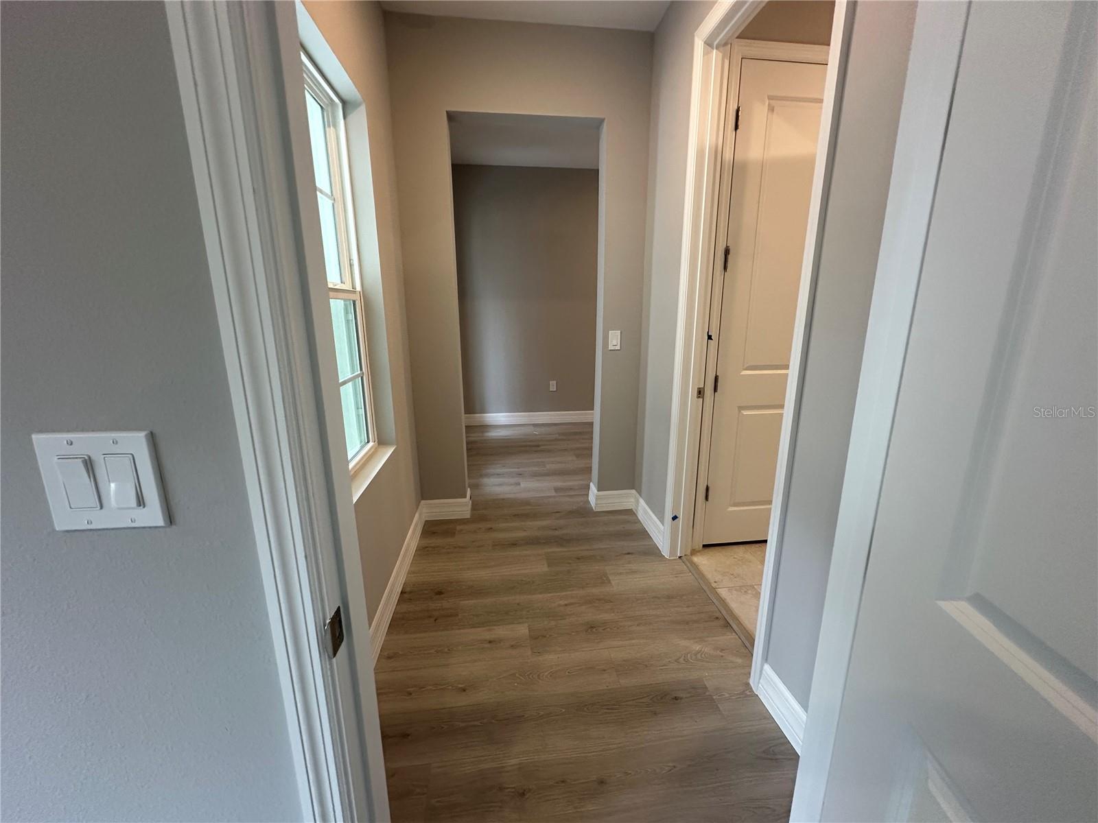 Image 22 of 28 For 9 Mimosa Court W