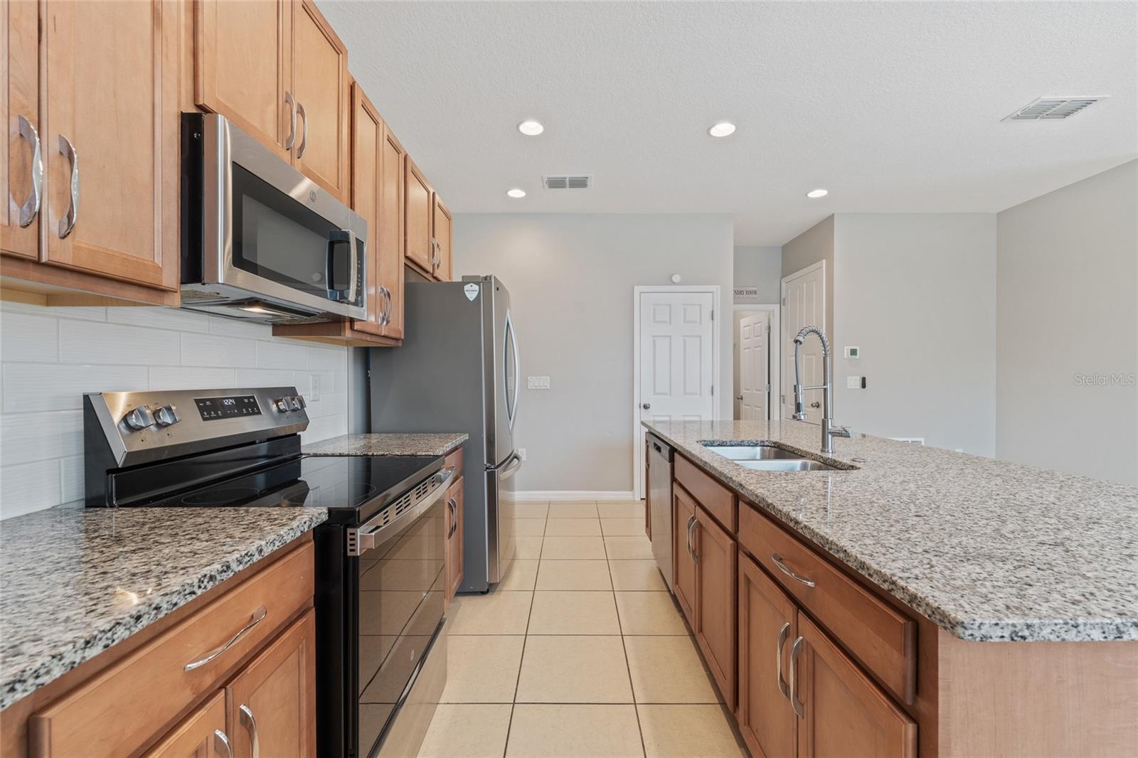 Image 10 of 37 For 1686 Swan Swim Drive