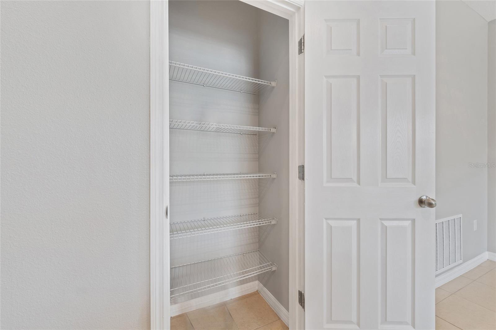 Image 16 of 37 For 1686 Swan Swim Drive