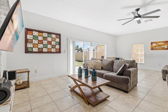 Image 11 of 36 For 1057 Universal Rest Place