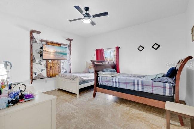 Image 19 of 36 For 1057 Universal Rest Place