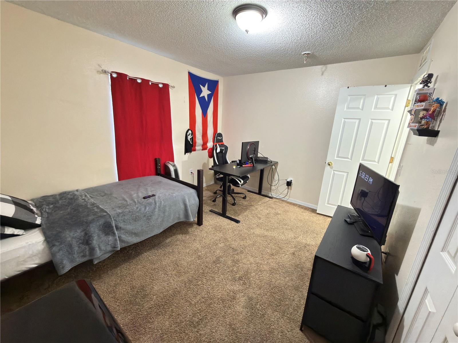 Listing photo id 14 for 796 Del Prado Drive