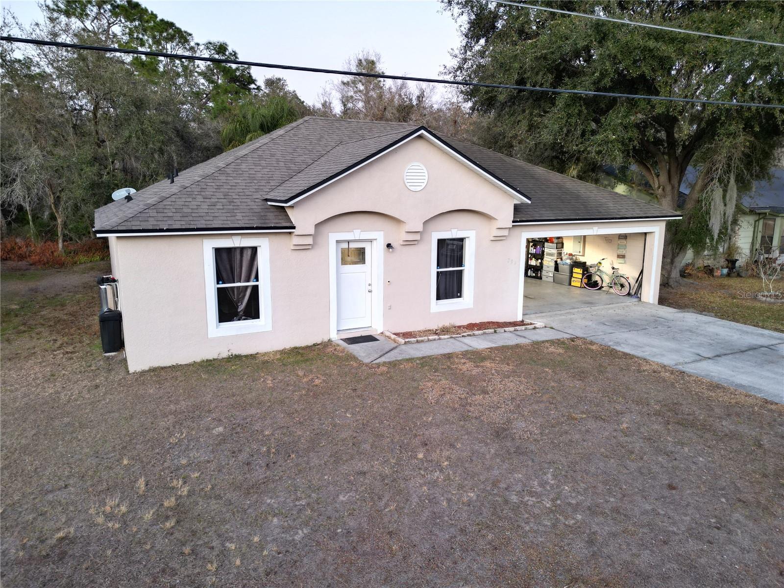 Listing photo id 25 for 796 Del Prado Drive