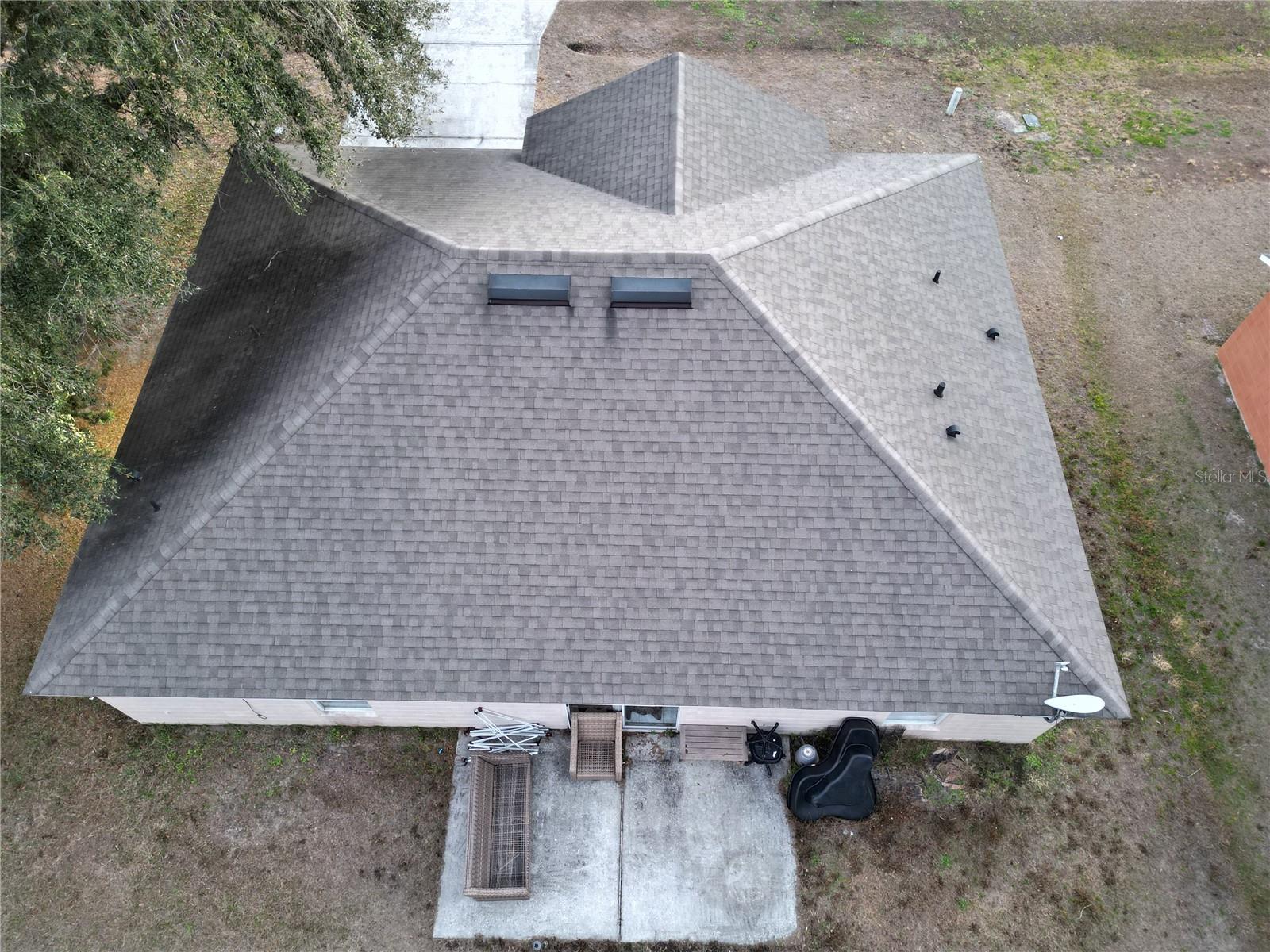 Listing photo id 28 for 796 Del Prado Drive