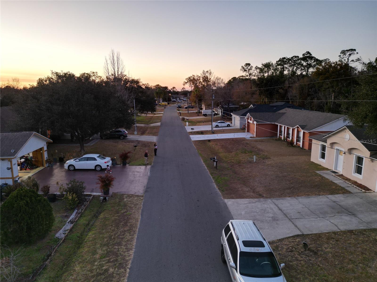 Listing photo id 33 for 796 Del Prado Drive