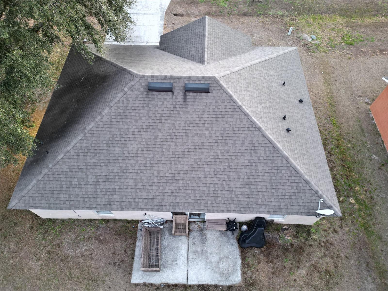 Listing photo id 38 for 796 Del Prado Drive