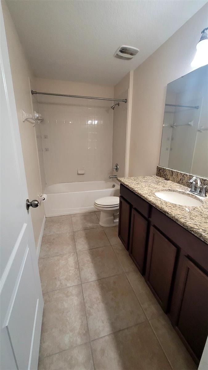 Image 5 of 25 For 7612 Fairgrove Avenue