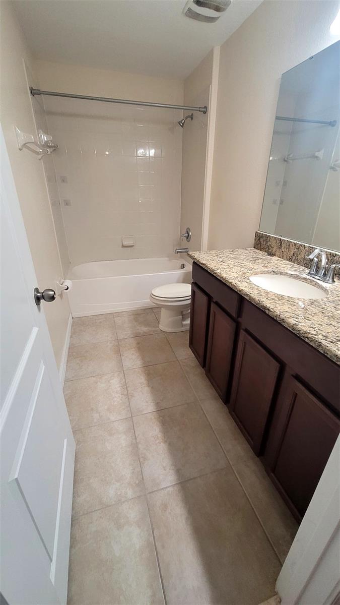 Image 6 of 25 For 7612 Fairgrove Avenue