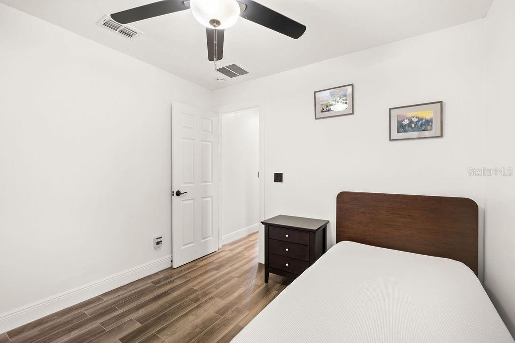 Image 23 of 33 For 4021 Spring Breeze Drive