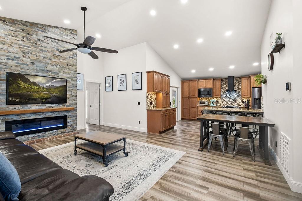 Image 4 of 33 For 4021 Spring Breeze Drive