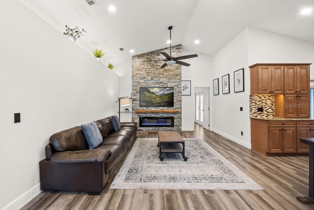 Image 7 of 33 For 4021 Spring Breeze Drive