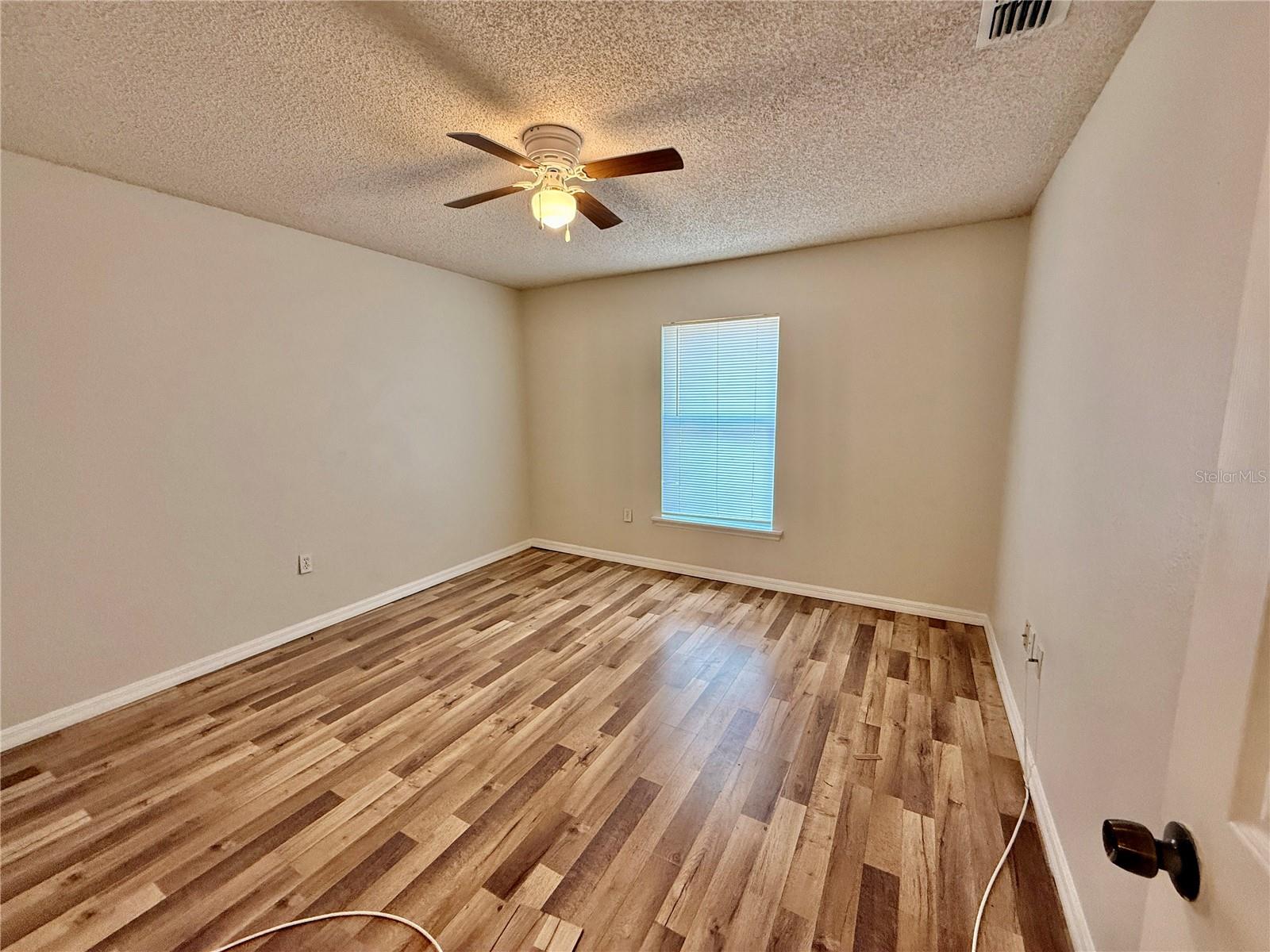 Image 11 of 25 For 431 Flamingo Court