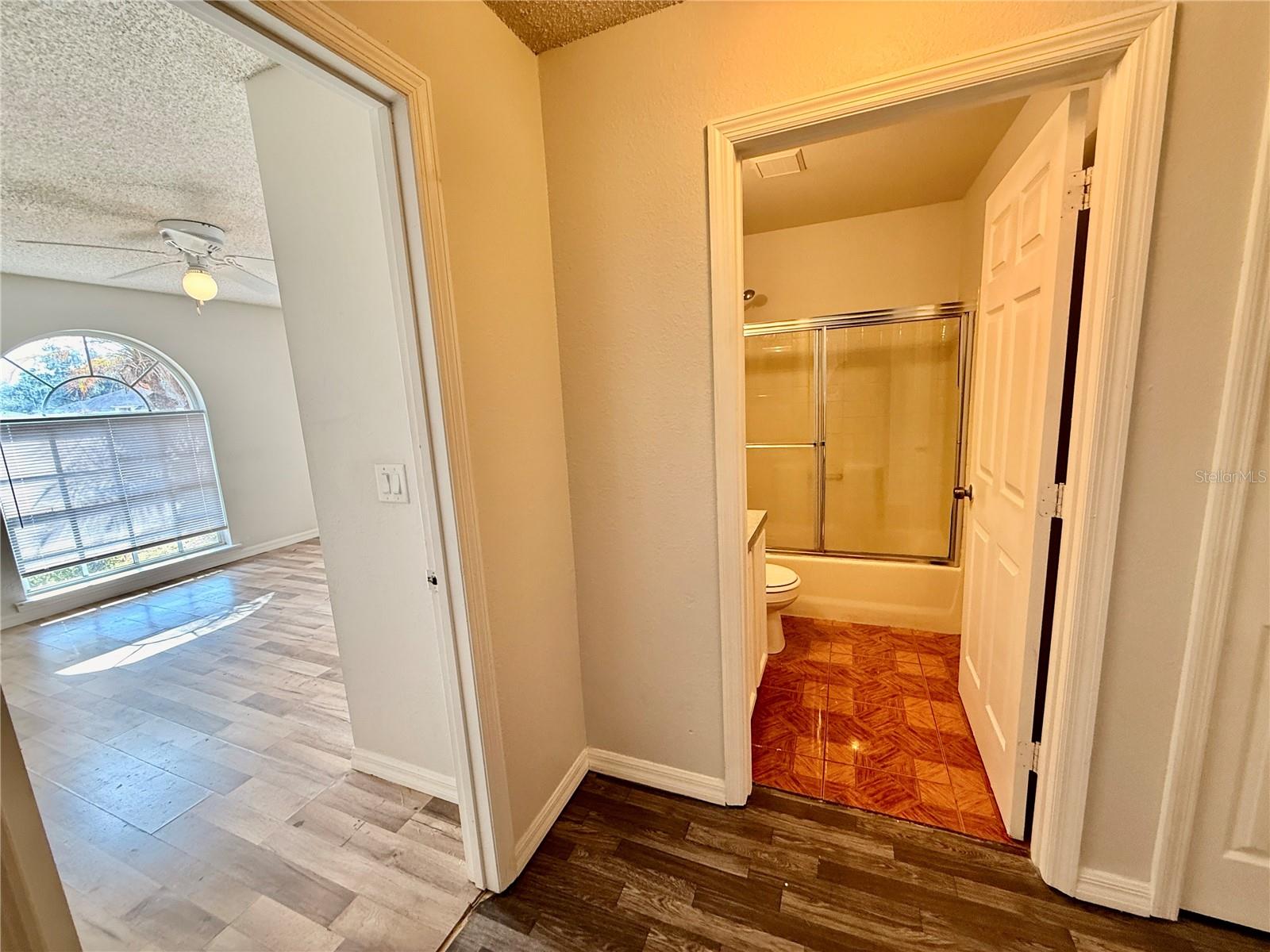 Image 13 of 25 For 431 Flamingo Court